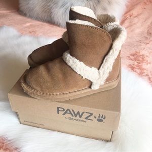 PAWZ by BearPaw ⚜️ Hailey Toddler Cow Suede Boots